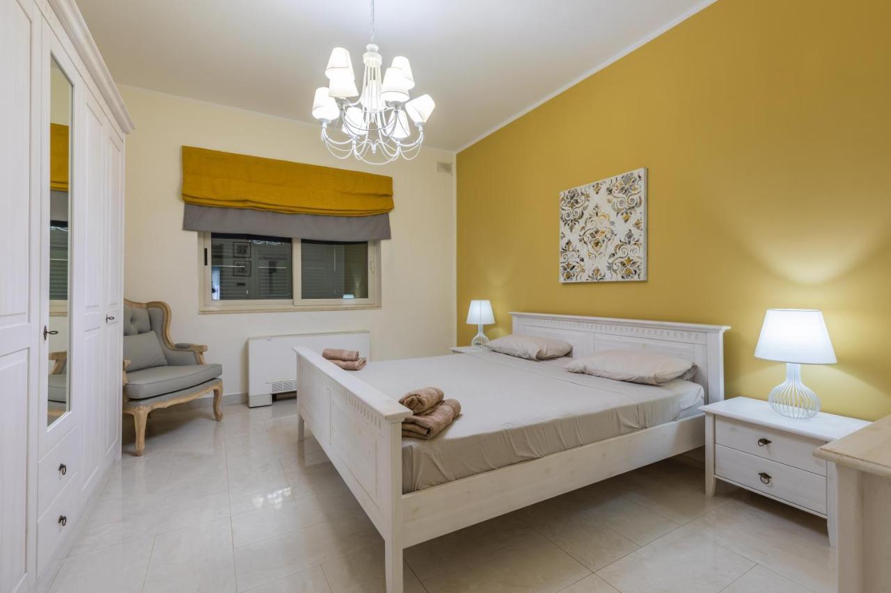 Villa Palma - Sunset Sea Views With Pool, Jacuzzi, Sauna And Games Room المليحة المظهر الخارجي الصورة