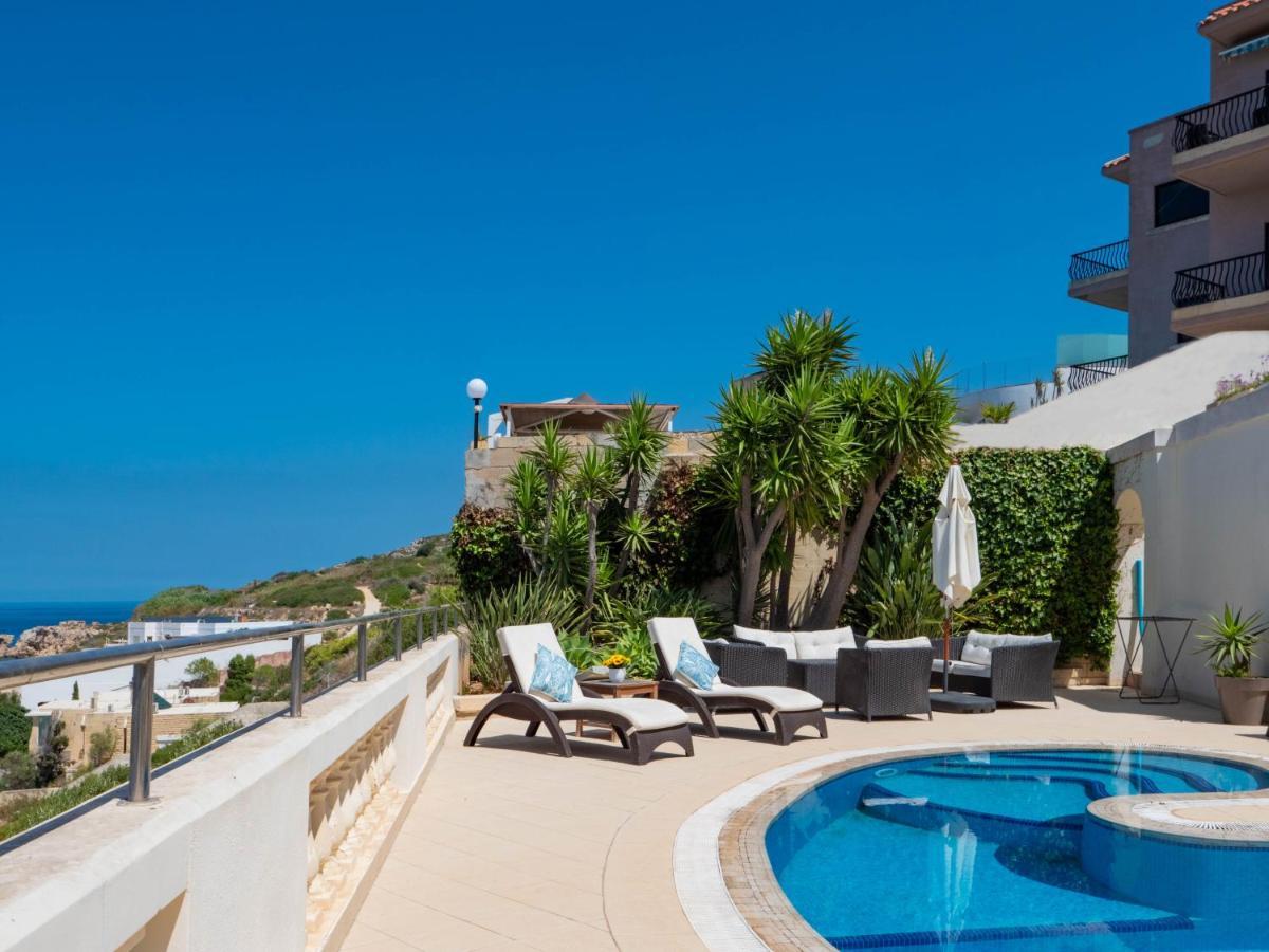Villa Palma - Sunset Sea Views With Pool, Jacuzzi, Sauna And Games Room المليحة المظهر الخارجي الصورة